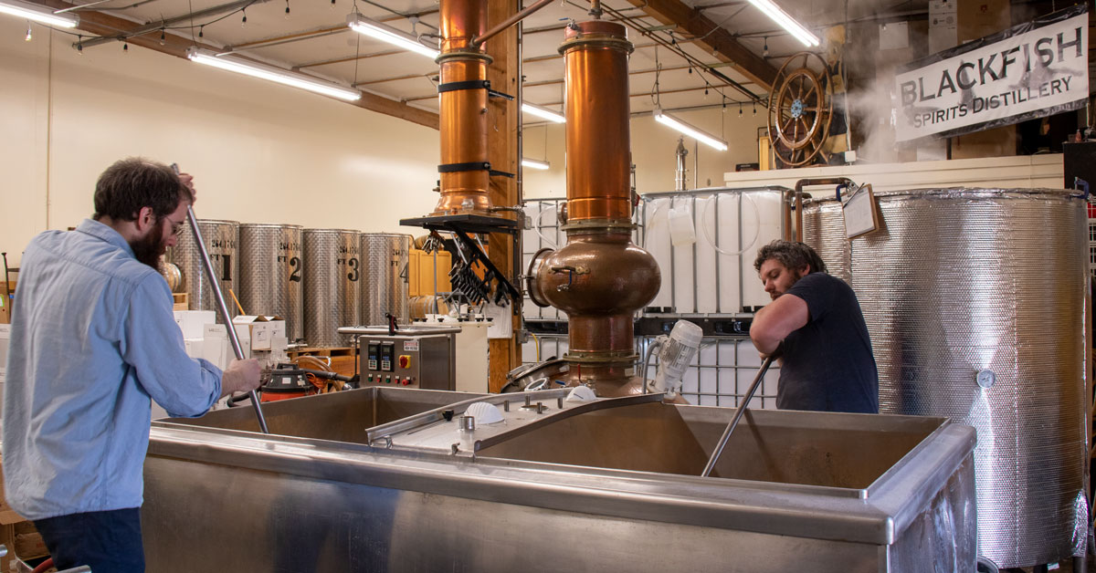 Distillery tour - Matt and Nate Mashing